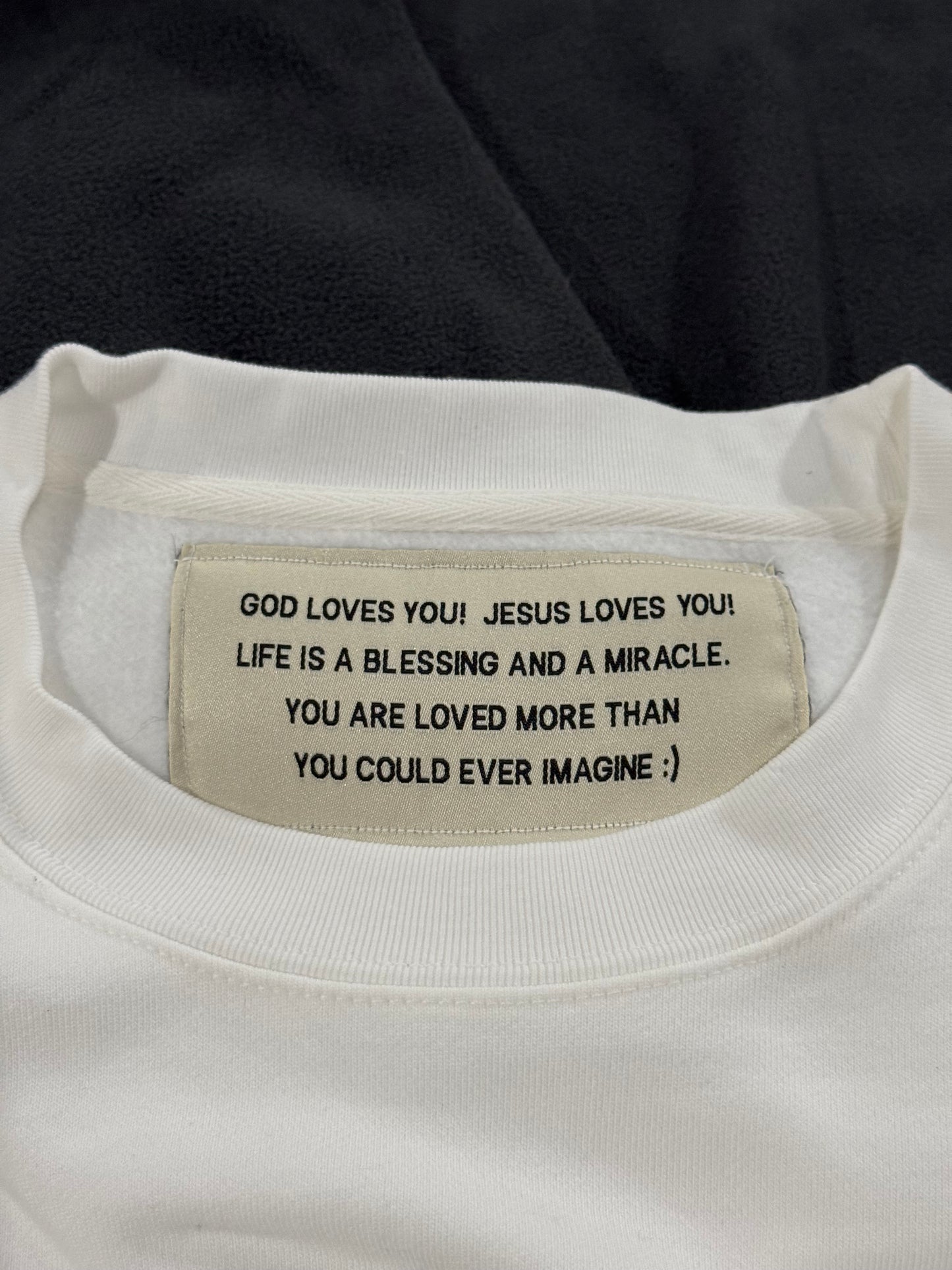 ILLUMINATE - CREWNECK